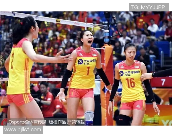 西安排球队在全球排球力量排行榜中荣登第三名展现强大实力与潜力 西安排球队在全球排球力量排行榜中荣登第三名展现强大实力与潜力