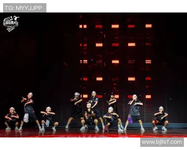 南京街舞队在全国街舞节奏排行榜中荣获第4名展现出强劲实力与风采 南京街舞队在全国街舞节奏排行榜中荣获第4名展现出强劲实力与风采