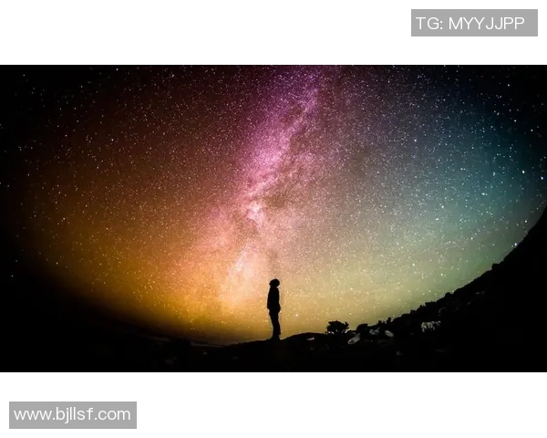 足球明星仰望星空的奇妙旅程与心灵感悟 足球明星仰望星空的奇妙旅程与心灵感悟