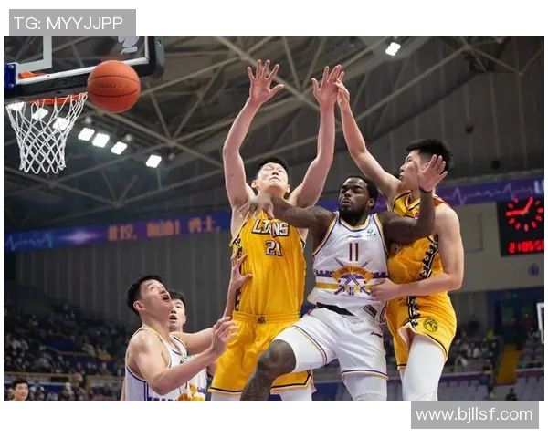 北京篮球队战术解析：从进攻防守到团队配合的全面探讨